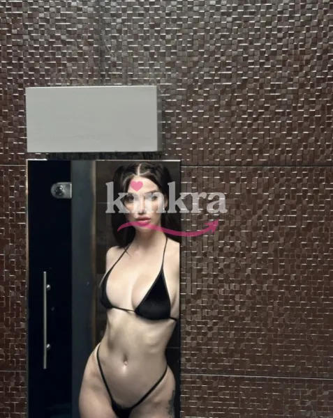 Lesly Fauchet | 🍑🌹Sono disponibile per piani sessuali 🍑♥️💍